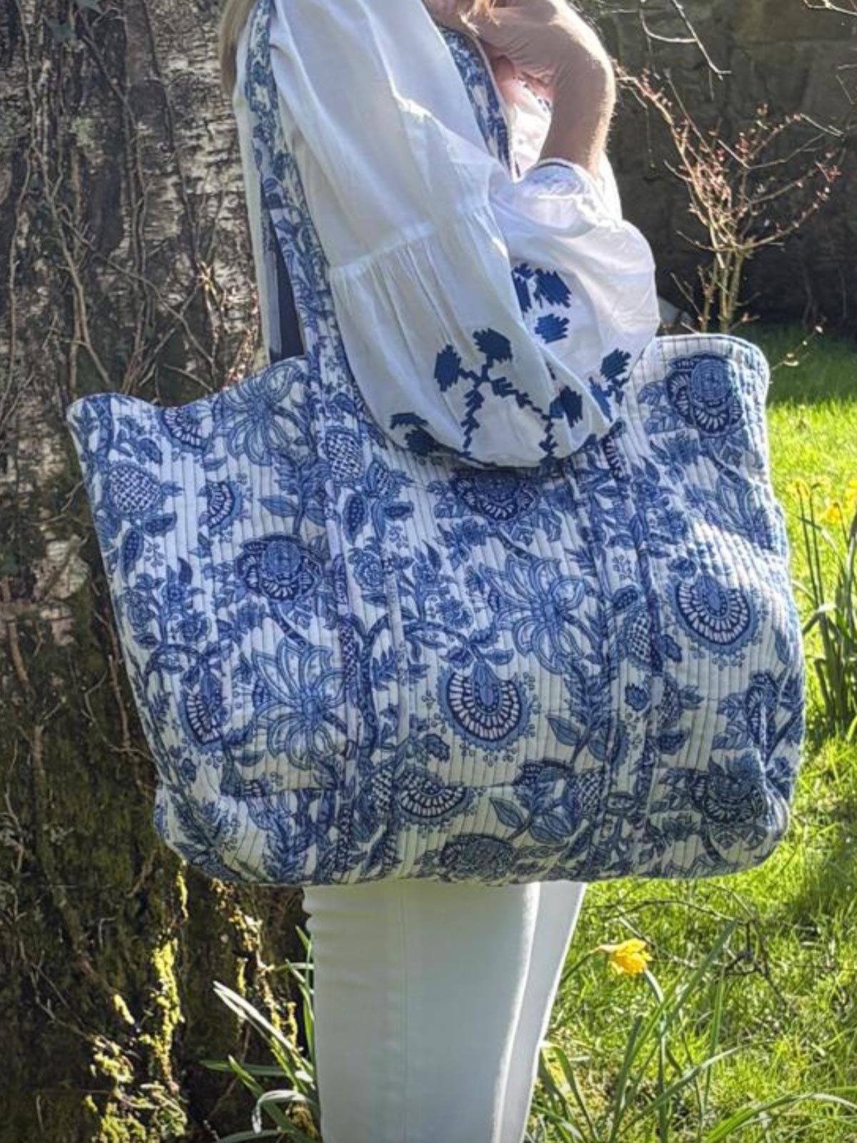 Pushpa Floral Pattern Large Tote Bag in Delft Blue 56 x 33 x 24 cm (44 Litres)